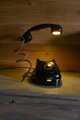 Designová lampička z historického telefonu