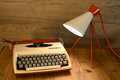 Psací stroj Consul + lampička Napako 1618