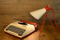 Psací stroj Consul + lampička Napako 1618