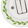 Bílá porcelánová krytka elektroinstalace - Ručně malovaná