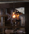 Industriální závěsné světlo ve tvaru větrné turbíny