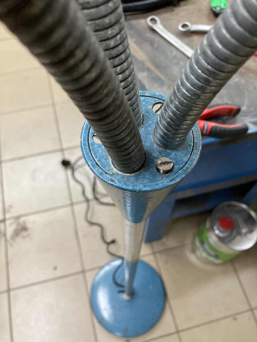 Oprava stojací lampy před opravou