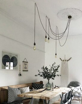 Originální lustr nad jídelní stůl s retro žárovkami Edison Originální lustr nad jídelní stůl s retro žárovkami Edison