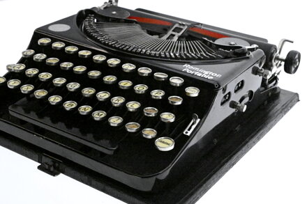 Psací stroj Remington Portable s kufříkem
