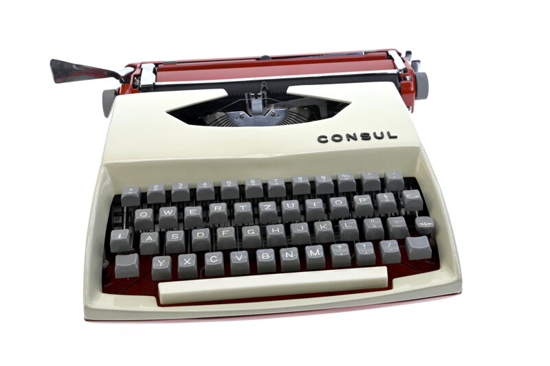 Psací stroj Consul + lampička Napako 1618 REPASOVANÉ