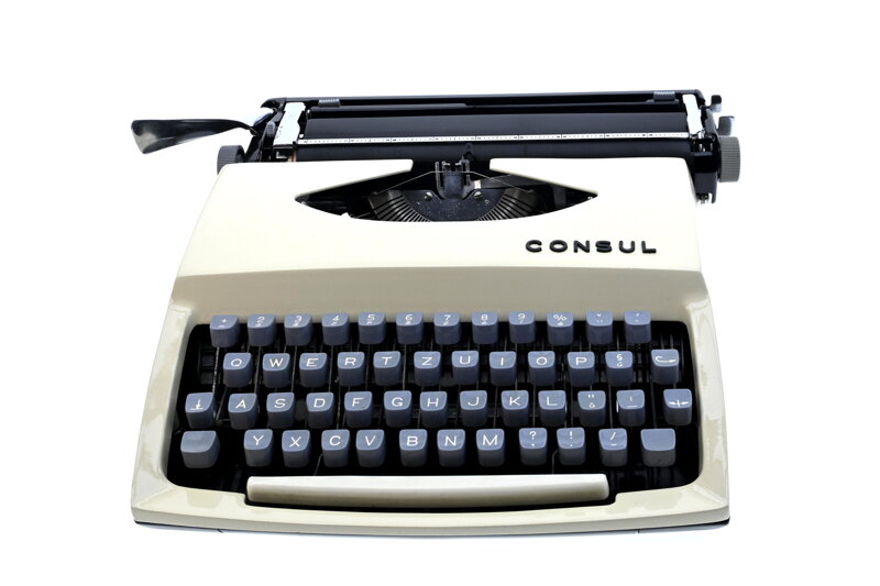 Psací stroj Consul + lampička Napako 1618 REPASOVANÉ