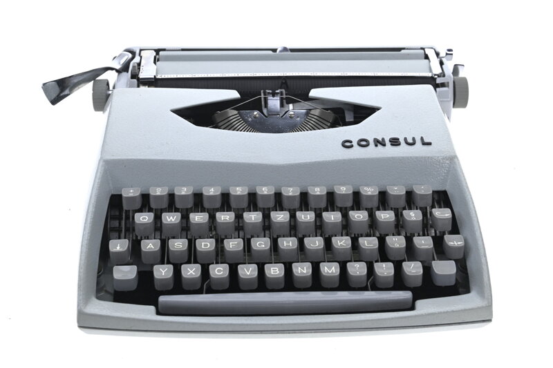 Psací stroj Consul Model 231.2