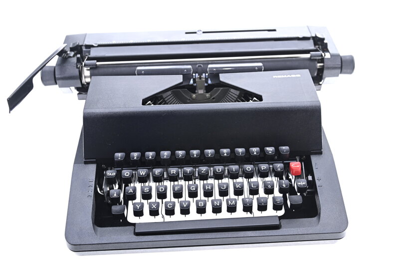 Psací stroj REMAGG válec velký A3 na výšku REPASOVANÝ