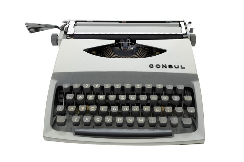 Psací stroj Consul Model 231.3