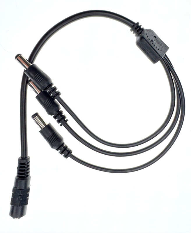 Rozbočovací napájecí kabel DC 5,5 × 2,1 mm – 1× samice na 3× samec Rozbočovací napájecí kabel DC 5,5 × 2,1 mm – 1× samice na 3× samec