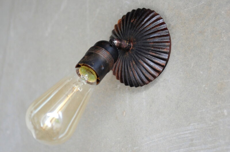 Nástěnná lampička paprsky Rusty Black Vintage s kroužkem