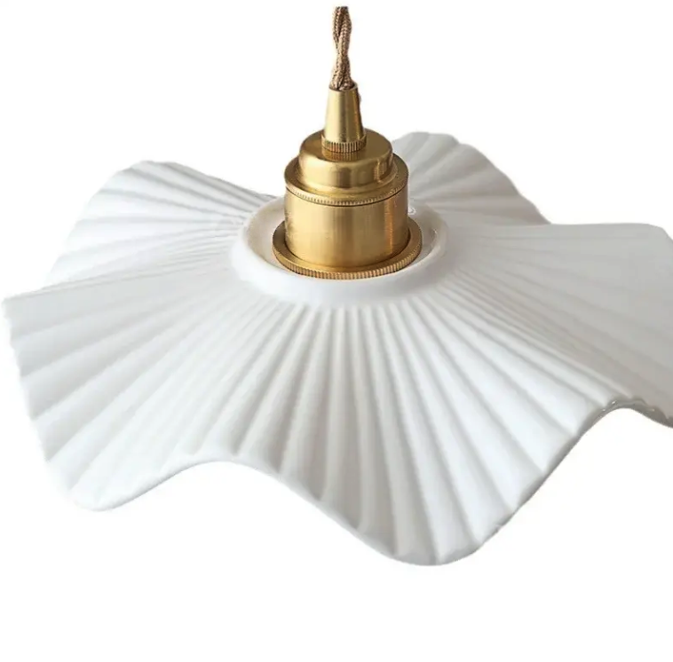 Porcelánové stínítko na lustr vlnka